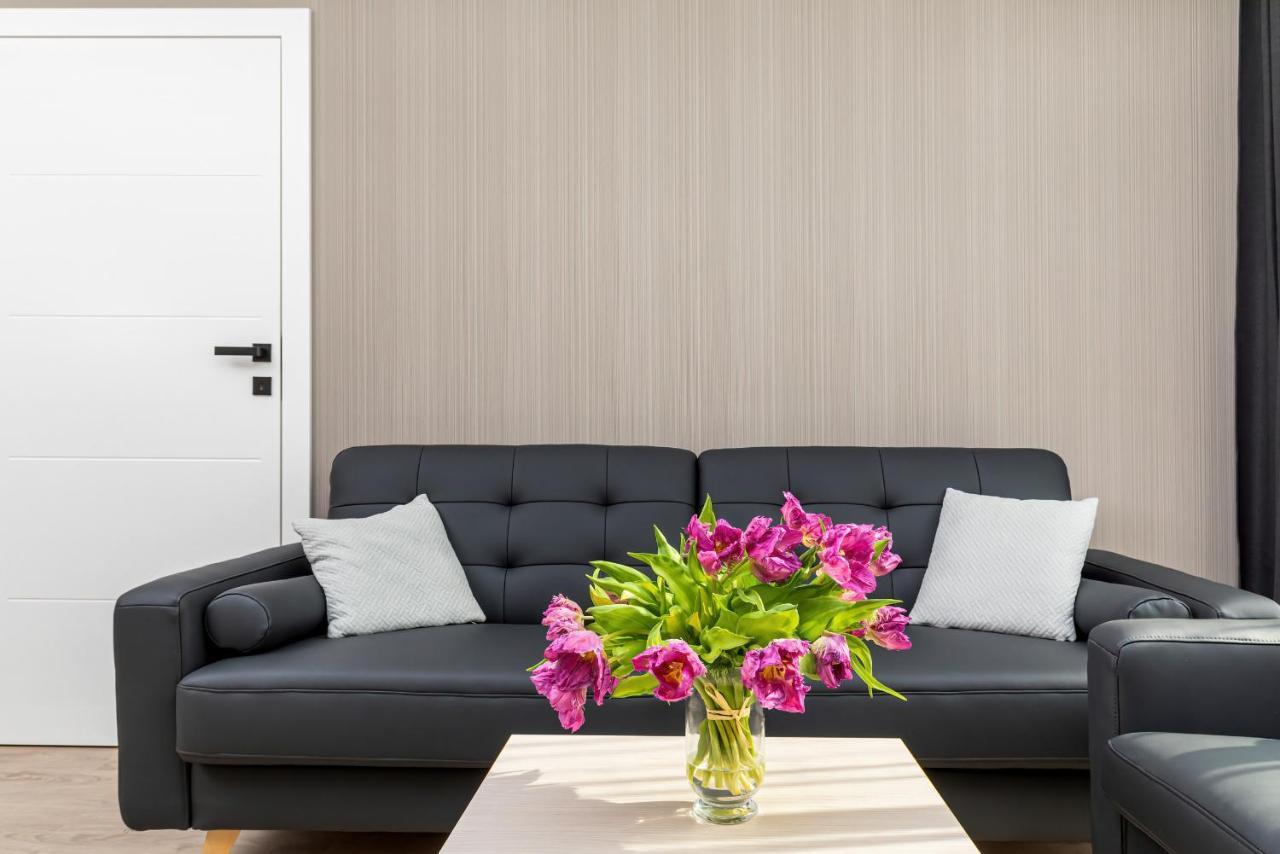 Modern City Center Apartments By Noclegi Renters Poznan Ngoại thất bức ảnh
