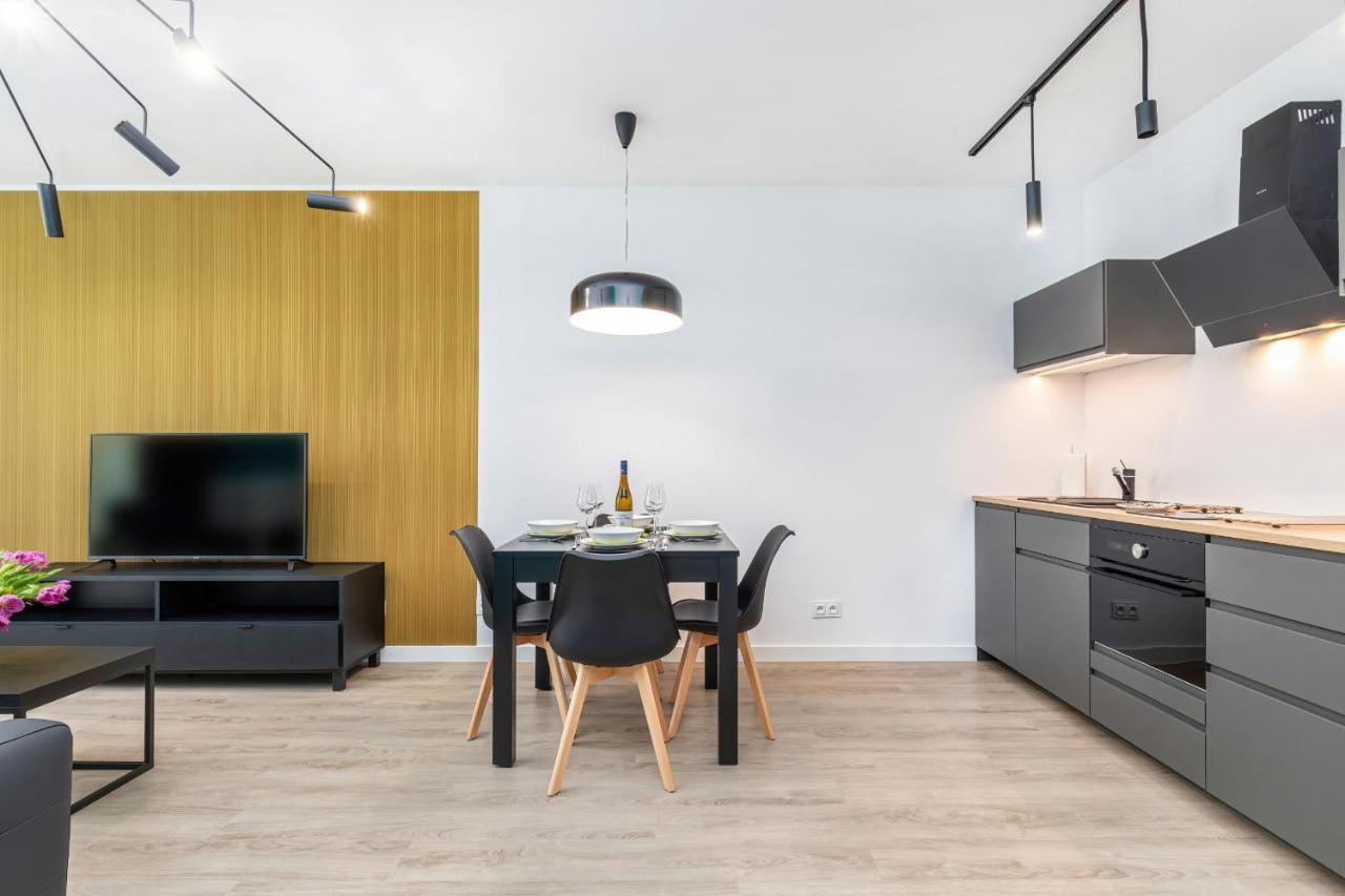 Modern City Center Apartments By Noclegi Renters Poznan Ngoại thất bức ảnh