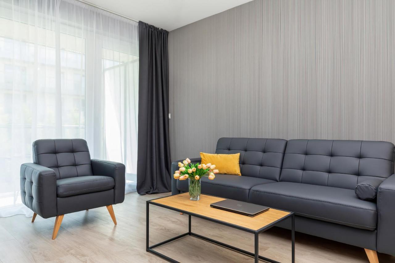 Modern City Center Apartments By Noclegi Renters Poznan Ngoại thất bức ảnh