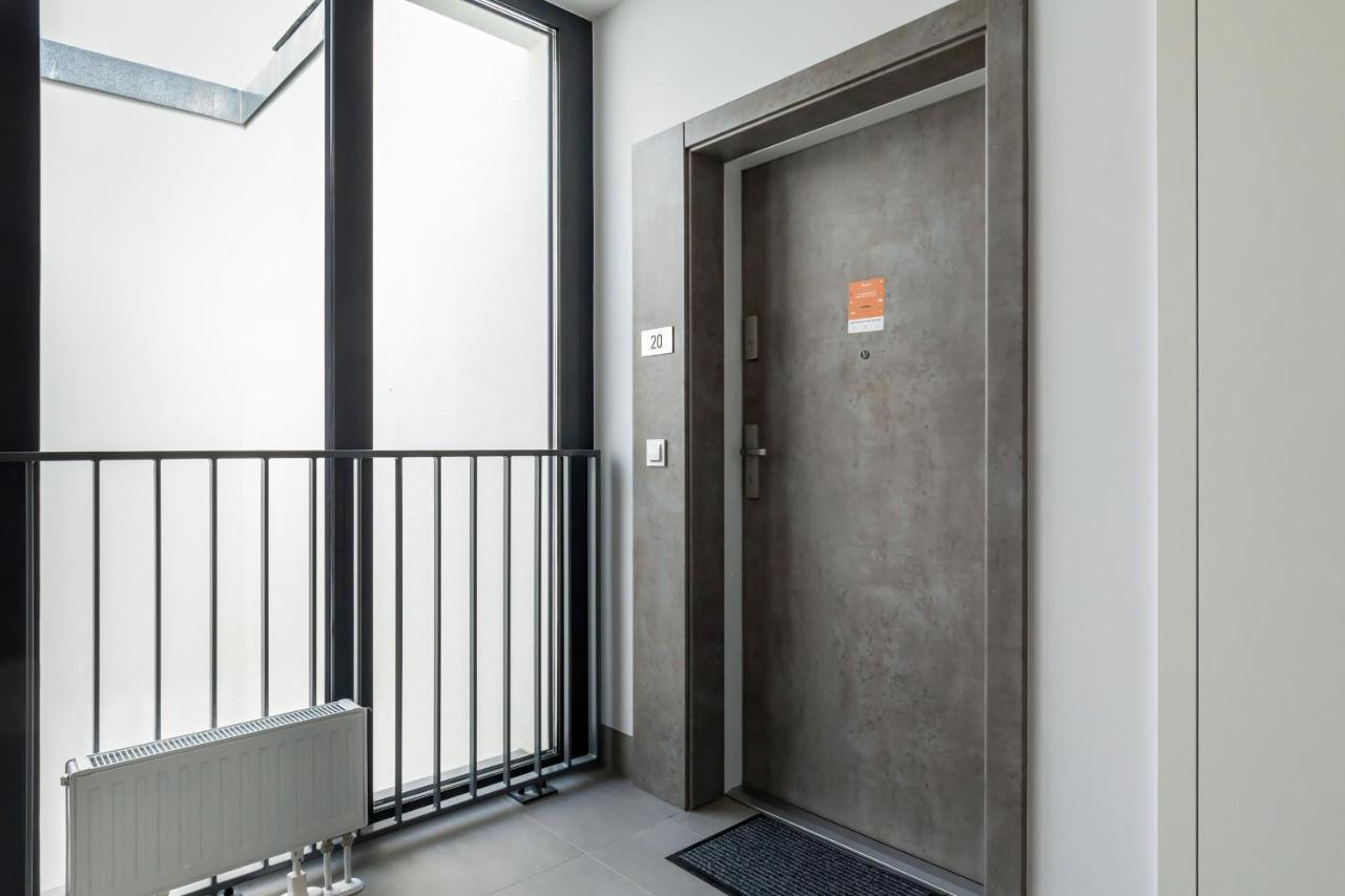 Modern City Center Apartments By Noclegi Renters Poznan Ngoại thất bức ảnh