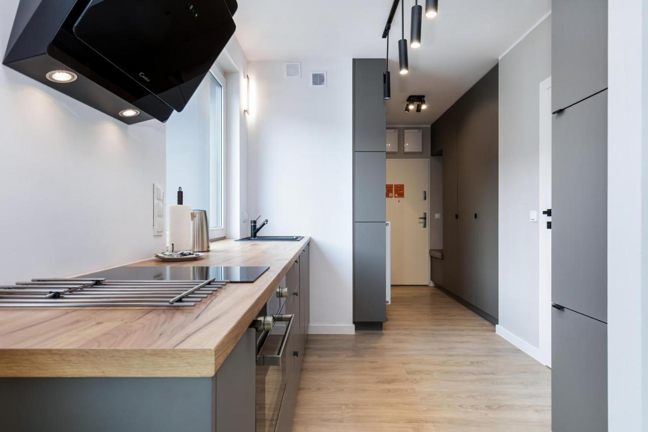Modern City Center Apartments By Noclegi Renters Poznan Ngoại thất bức ảnh