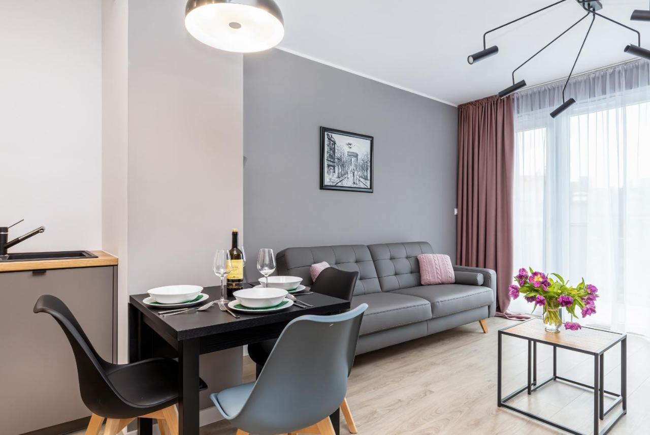 Modern City Center Apartments By Noclegi Renters Poznan Ngoại thất bức ảnh