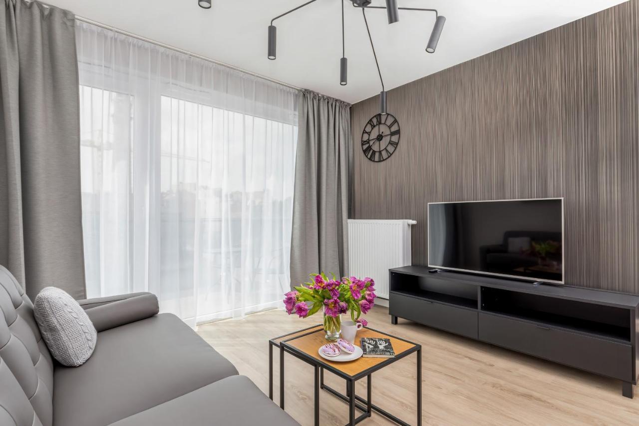 Modern City Center Apartments By Noclegi Renters Poznan Ngoại thất bức ảnh