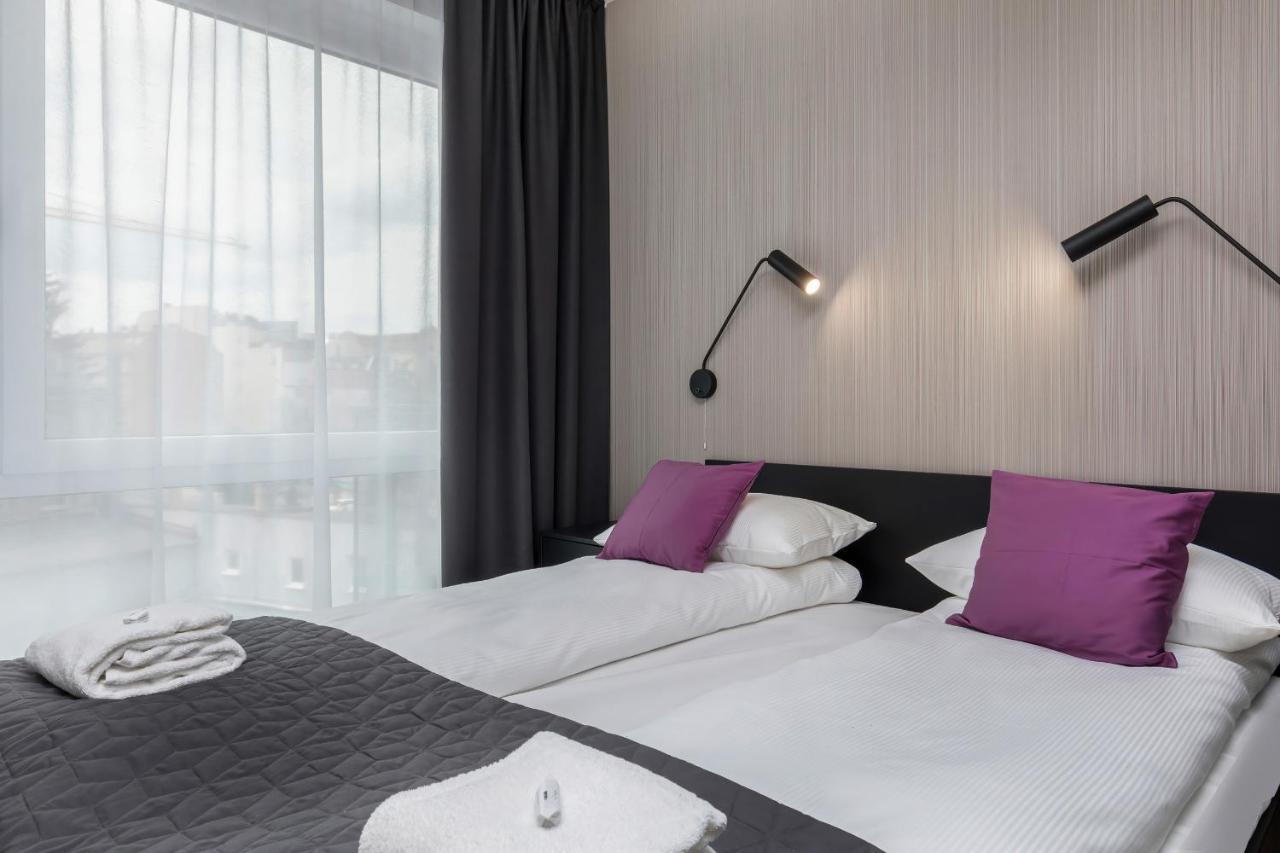 Modern City Center Apartments By Noclegi Renters Poznan Ngoại thất bức ảnh