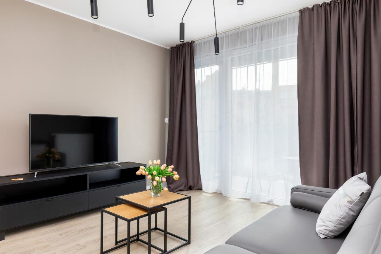 Modern City Center Apartments By Noclegi Renters Poznan Ngoại thất bức ảnh