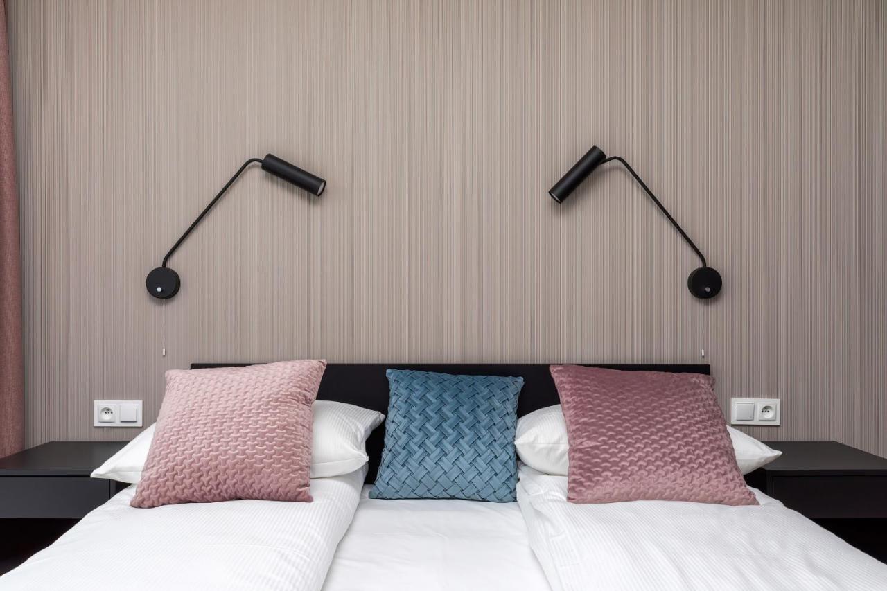 Modern City Center Apartments By Noclegi Renters Poznan Ngoại thất bức ảnh