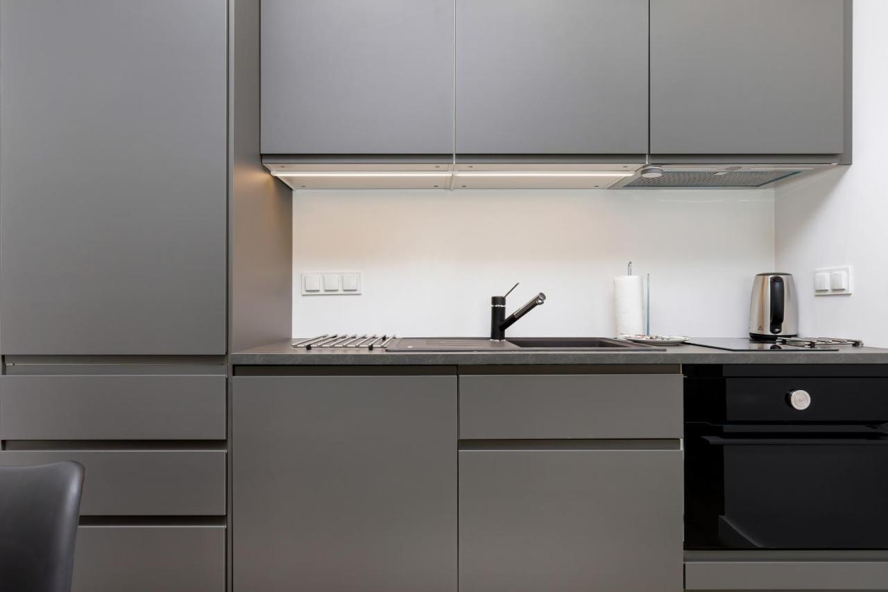 Modern City Center Apartments By Noclegi Renters Poznan Ngoại thất bức ảnh
