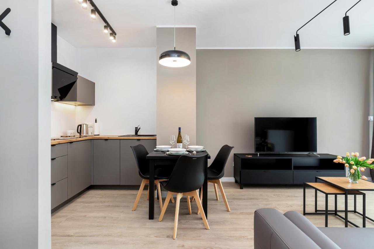 Modern City Center Apartments By Noclegi Renters Poznan Ngoại thất bức ảnh
